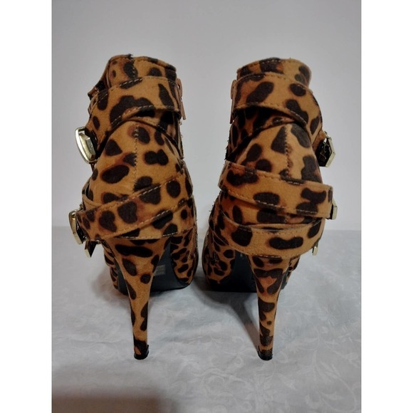 Charlotte Russe Cheetah Print Heeled Ankle Height Booties woman size 7 /37 - Picture 3 of 12
